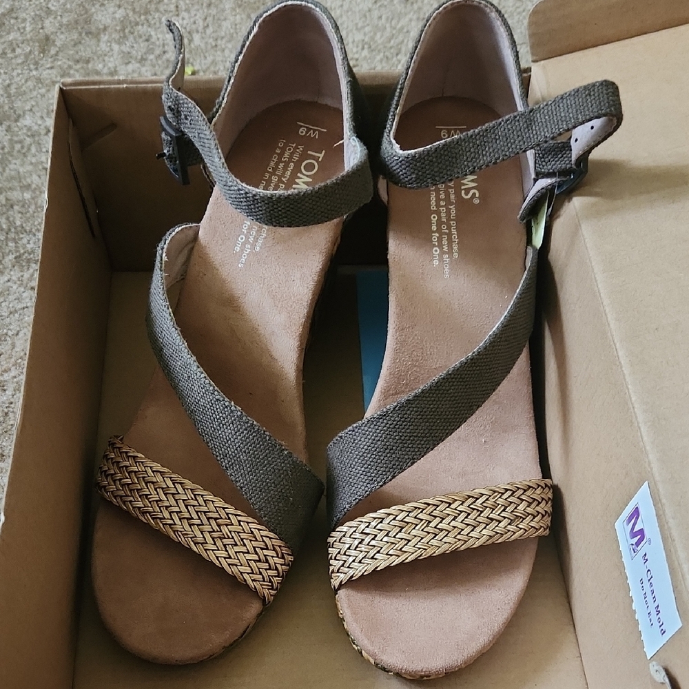 Toms Brown and Tan Sandals with Woven Detail